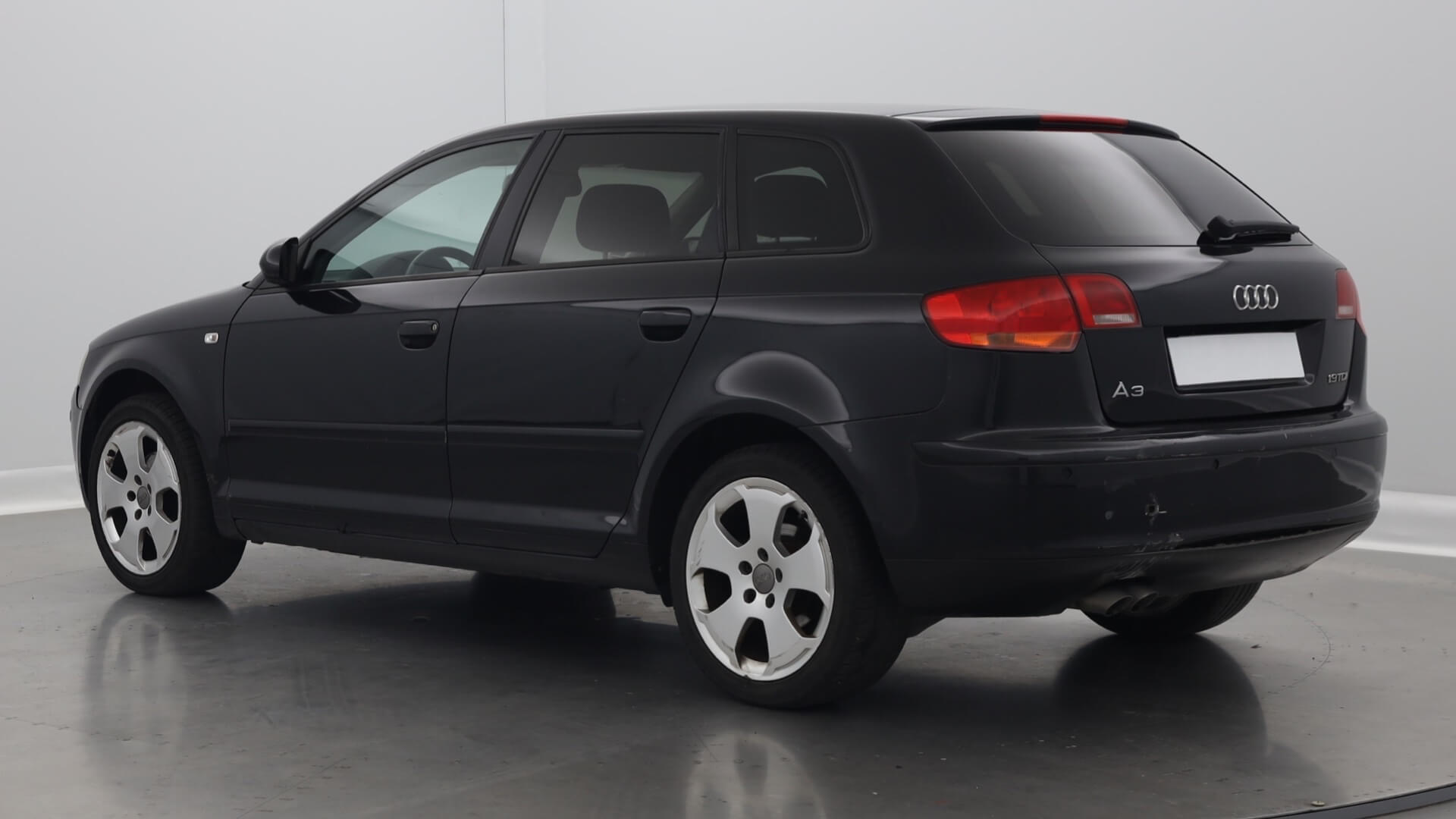 Audi A3 Sportback 1.9 TDI 105 AMBIENTE – Image 4