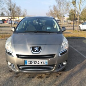 PEUGEOT 5008 I 1.6 HDi 120 CH
